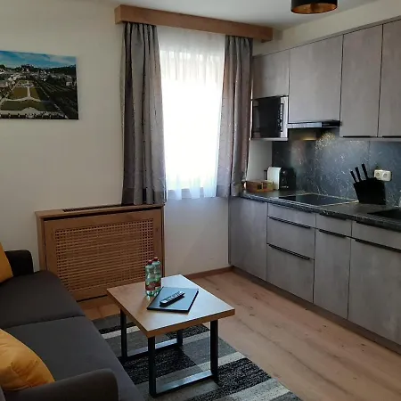 By Ballwein Apartment